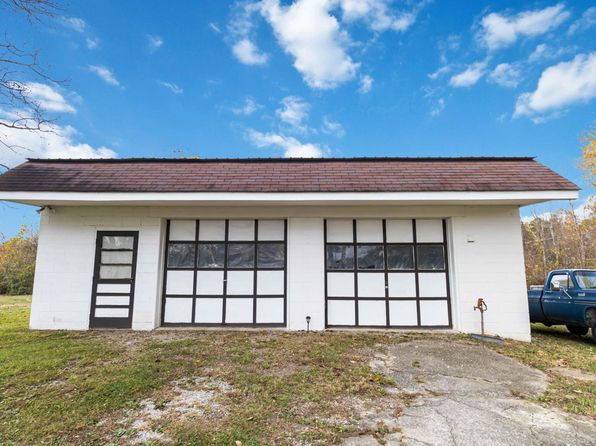 445B Flint Rd, Waco, KY 40385