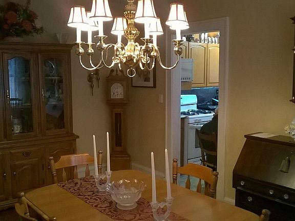 Dining room (furnishings not included)