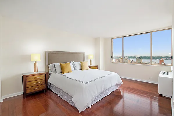 Rented by Oxford Property Group | media 13