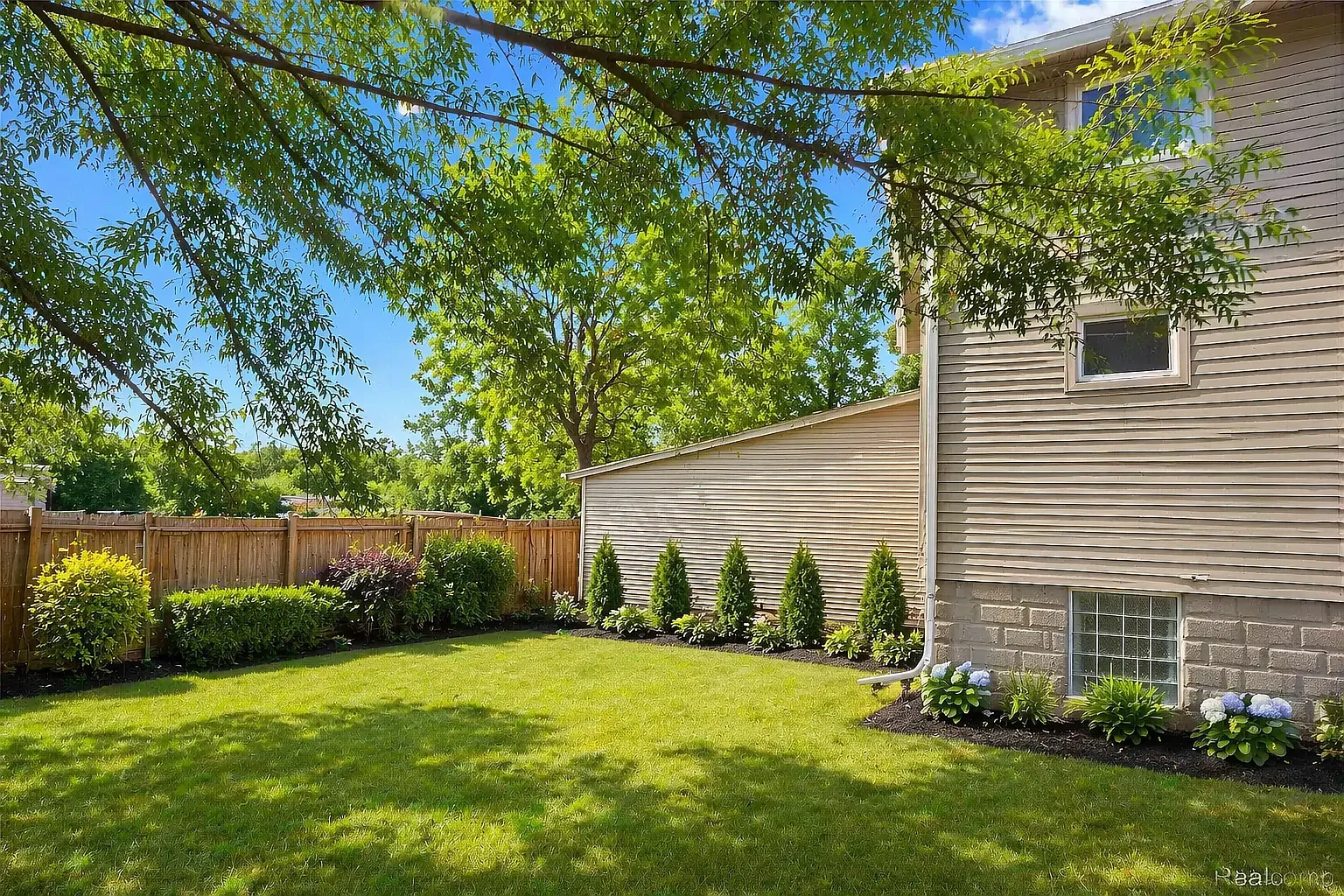 5 bed, 2752 sqft, $3,000 — Photo 3