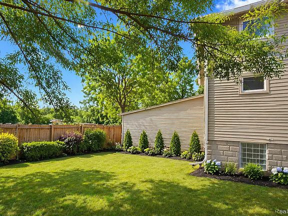 3rd image of 20543 Gudith Rd #2