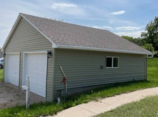 610 Maple St, Verdigre, NE 68783