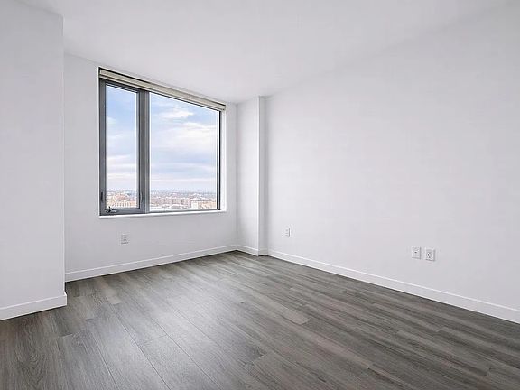 4th image of 1524 Sheepshead Bay Rd #H14
