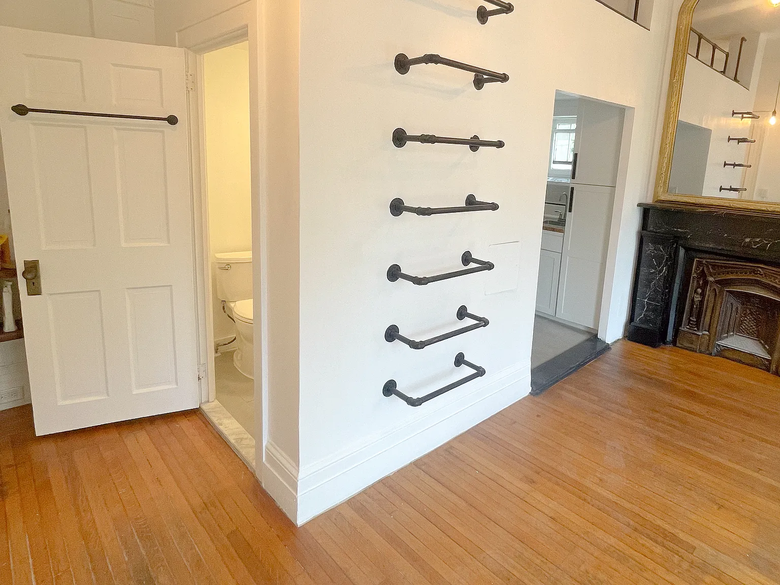 304 Washington Ave — Photo 2