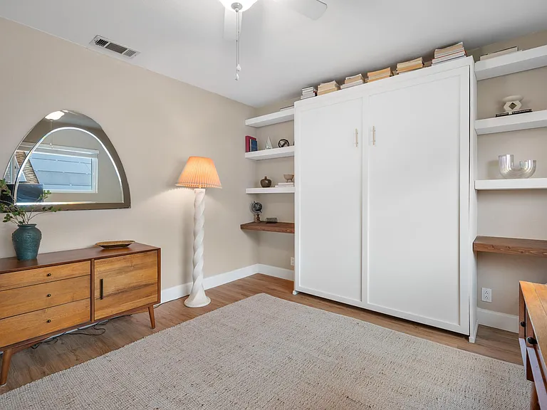 3821 Albatross St — Photo 35