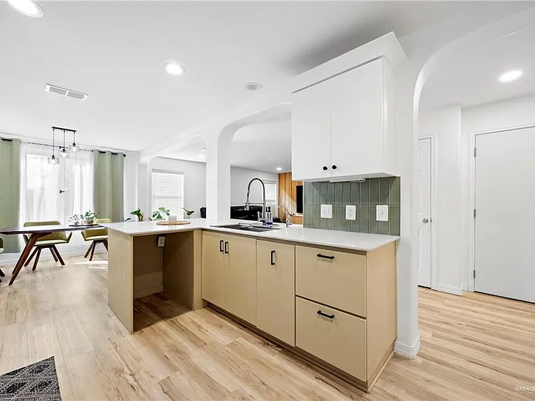 3719 Alvarado St — Photo 4