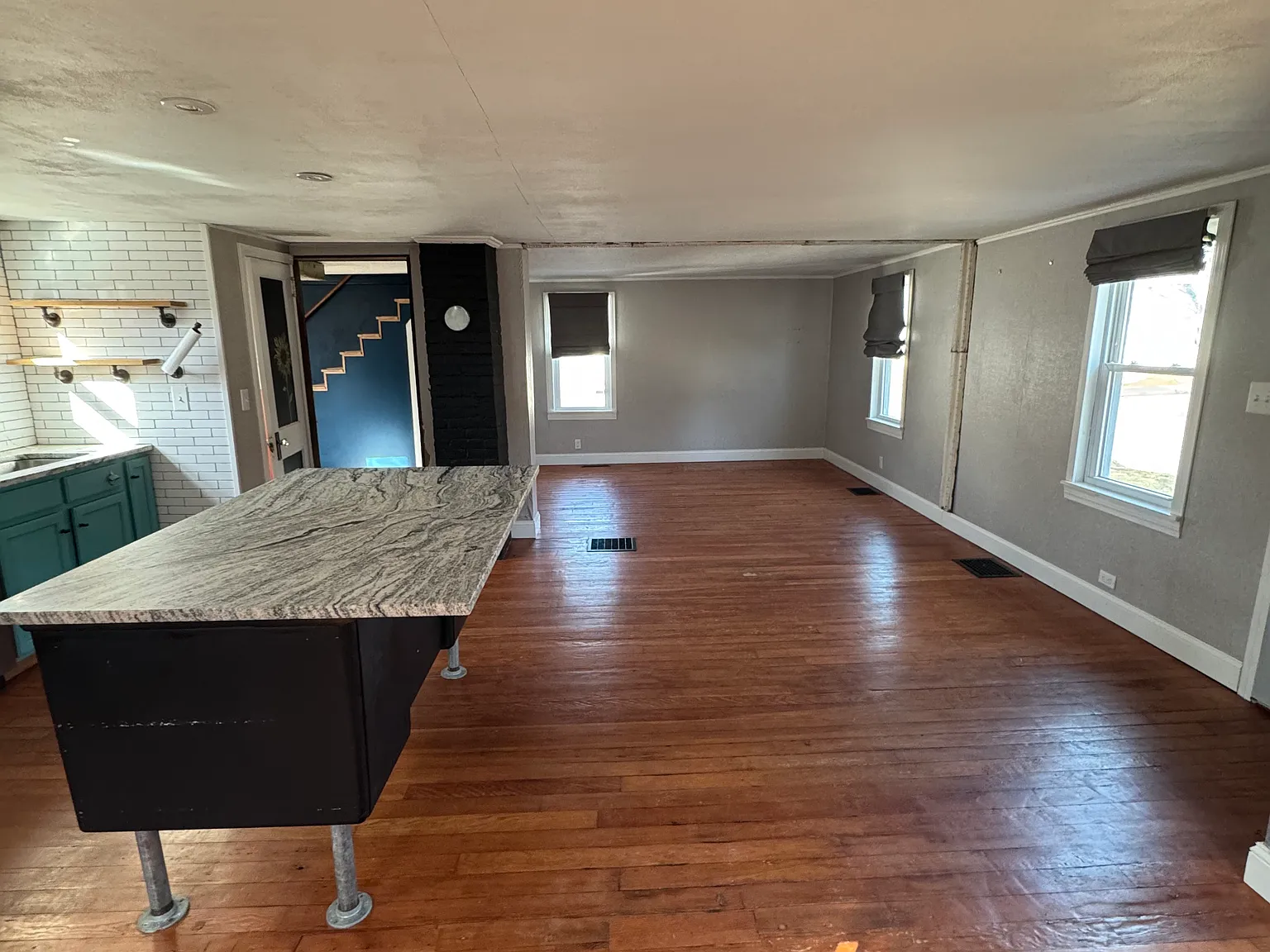 8 N Pearl St — Photo 2