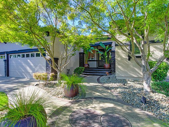 2nd image of 7029 Pembroke Way
