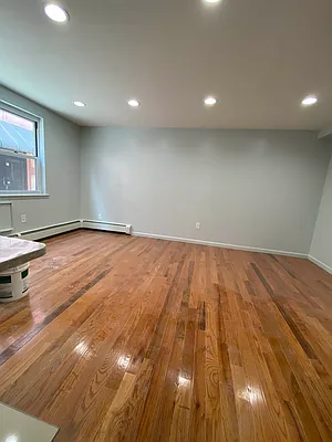 Rented by Oxford Property Group | media 9