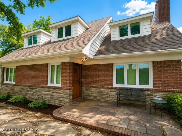 311 Howard Ave, Staten Island, NY 10301