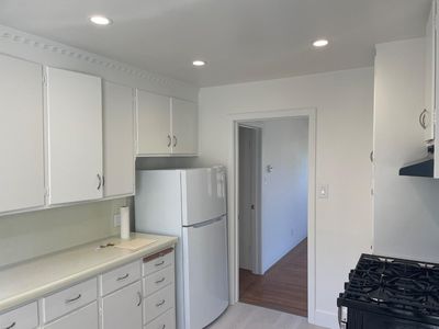 1172 Elm St, San Carlos, CA, 94070