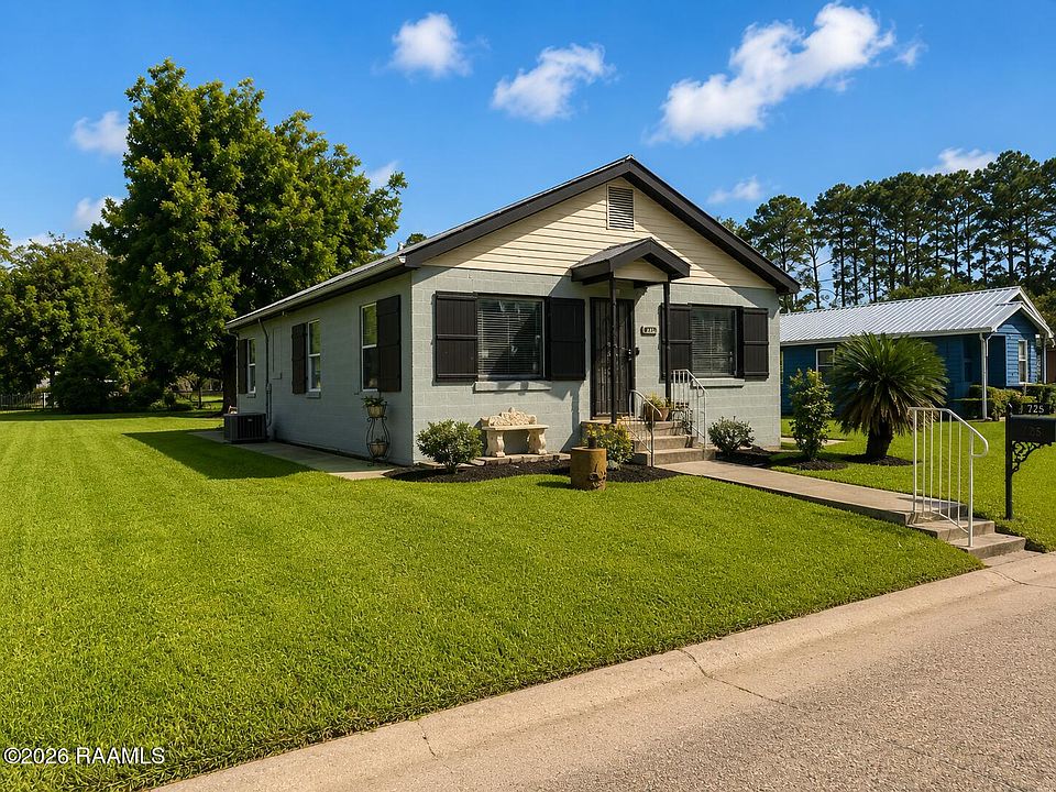 1st image of 125 Delasalle Dr