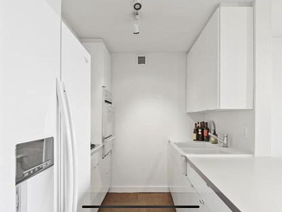 2nd image of 3883 Turtle Creek Blvd APT 1102