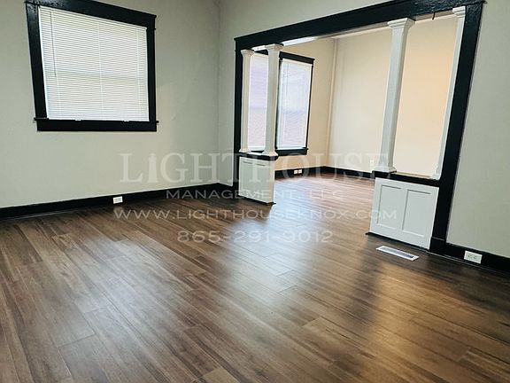 3rd image of 2823 E 5th Ave