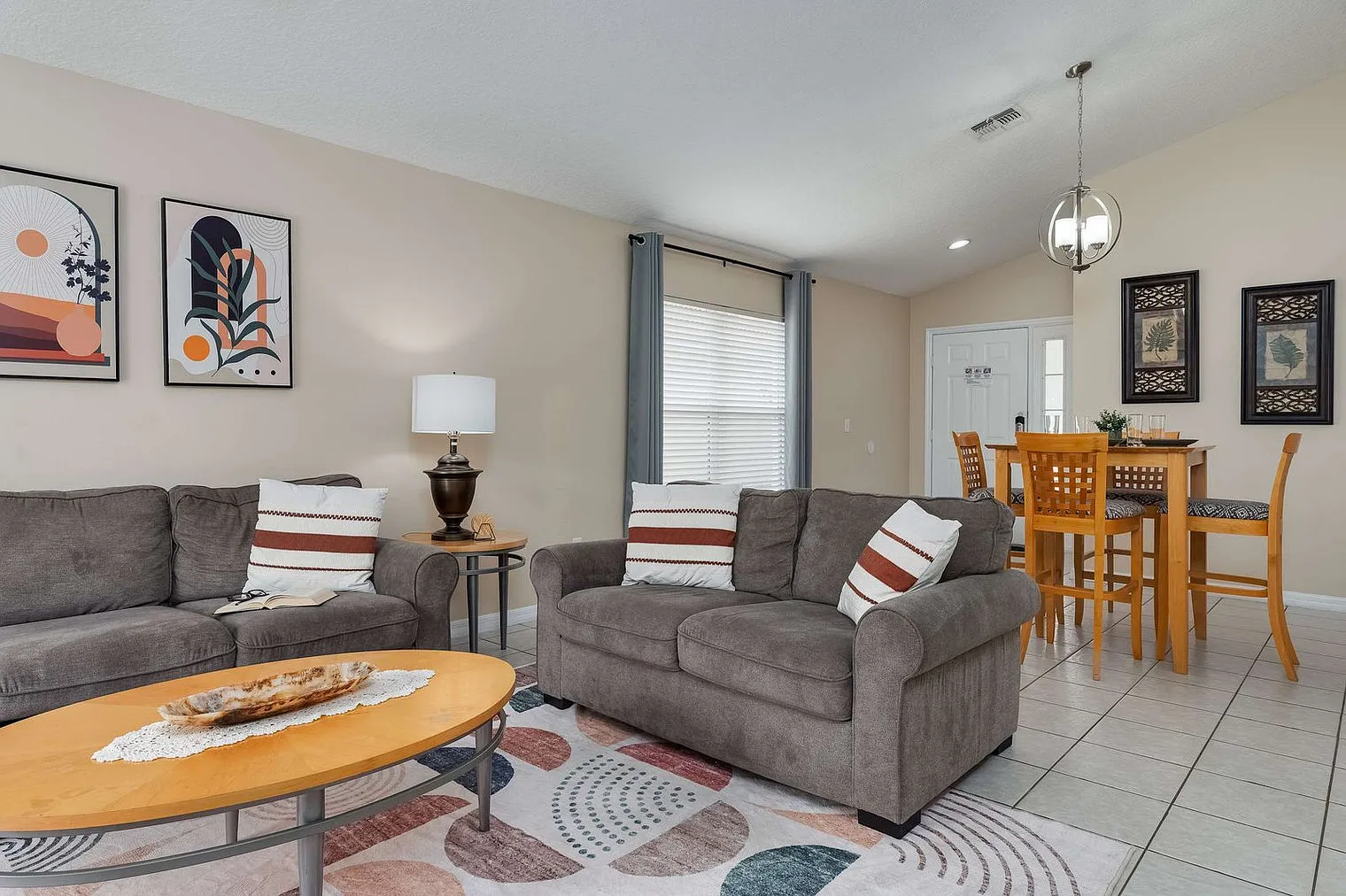 4 bed, 3.0 bath, 1636 sqft, $4,193 — Photo 3