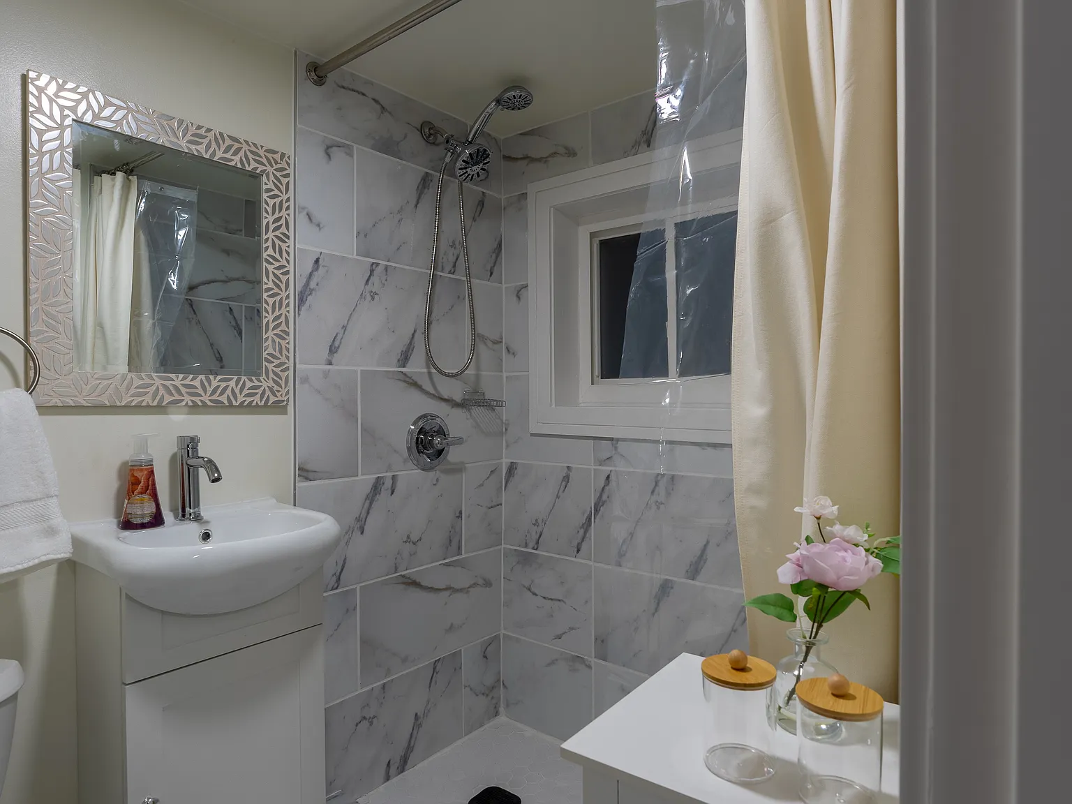 1 bed, 750 sqft, $1,375 — Photo 3