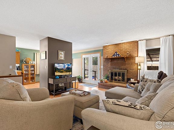 4th image of 1001 Hemlock Dr