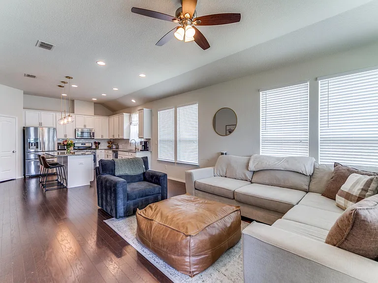 7623 Paraiso Hl — Photo 5