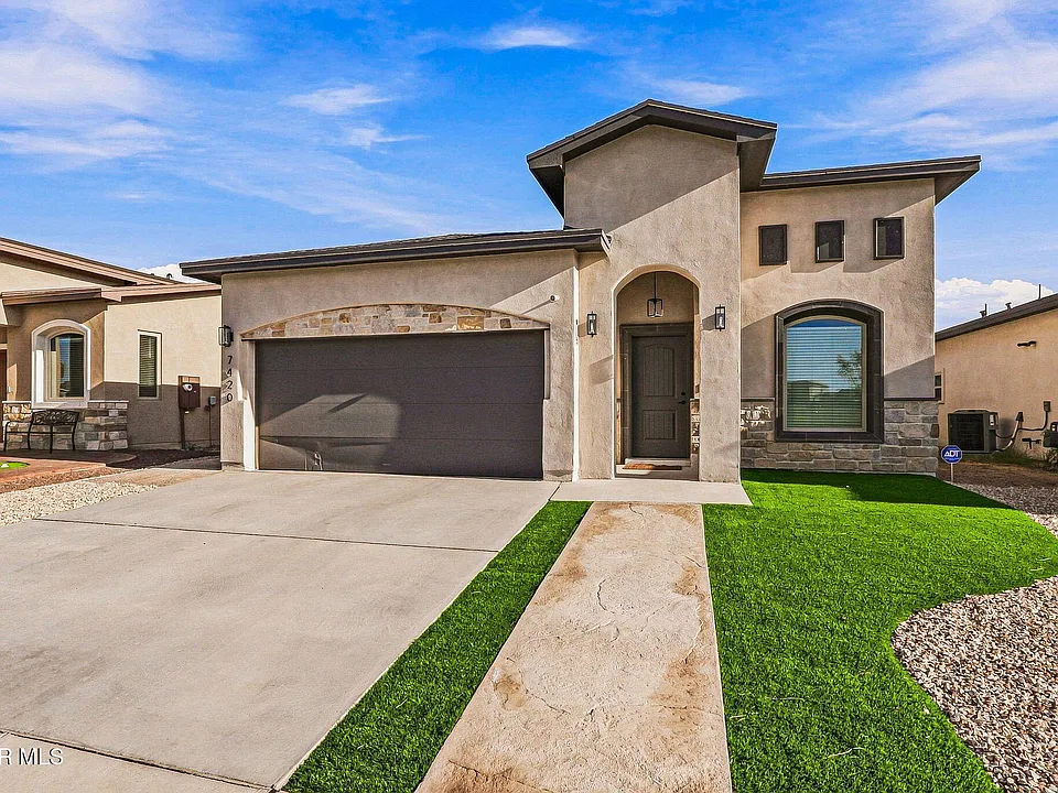 7420 Norte Valley Ln