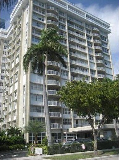 1st image of 1420 Brickell Bay Dr APT 1106D