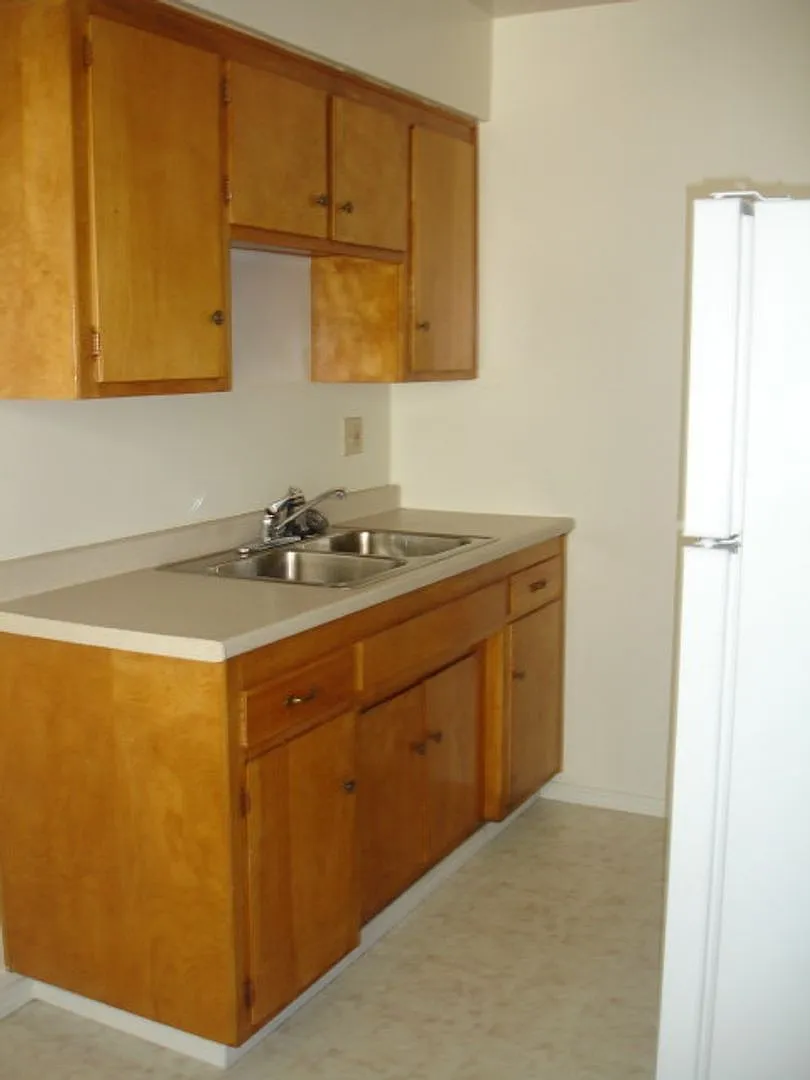 2208 H St #H-7 photo 1