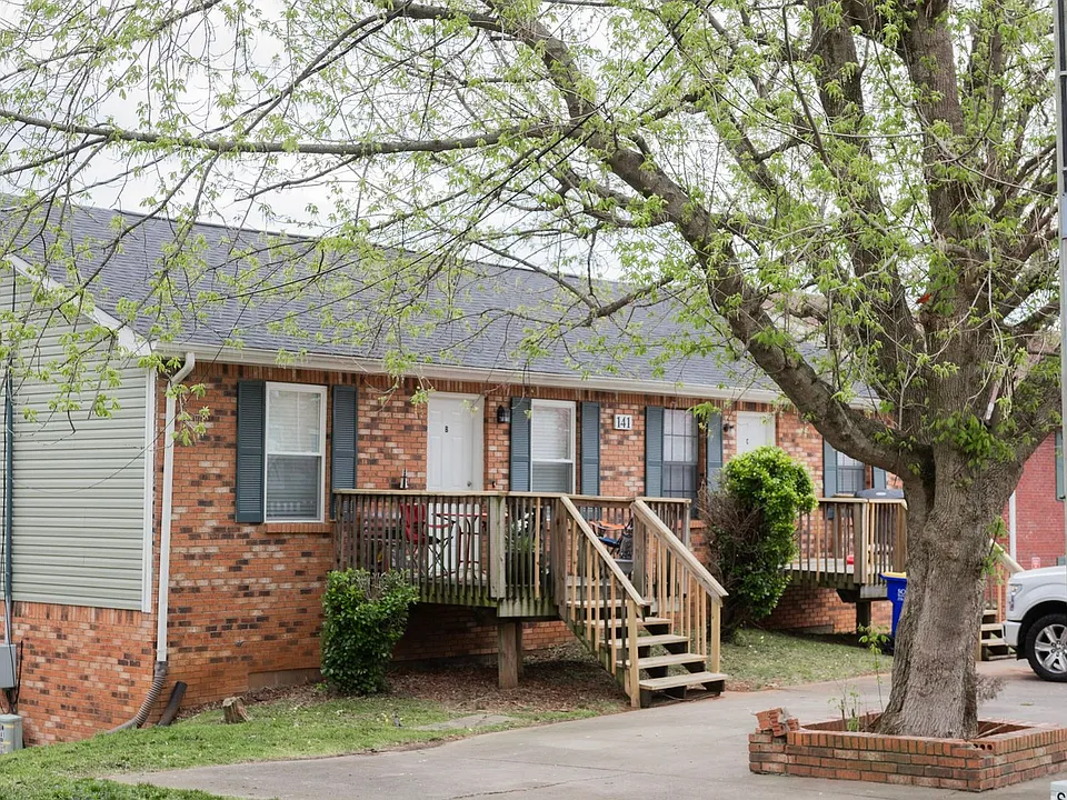 141 Darlene Dr