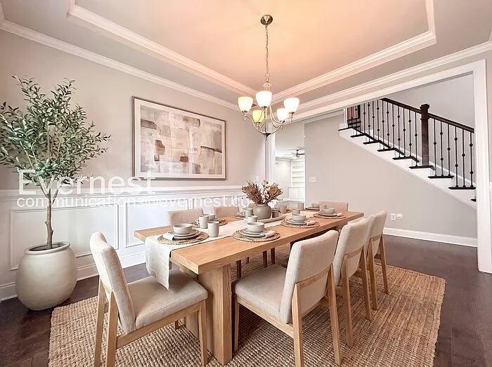 5 bed, 3.0 bath, 2951 sqft, $3,225 — Photo 4