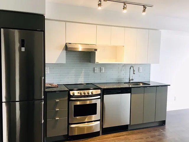 160 Flemington Rd #511 — Photo 3
