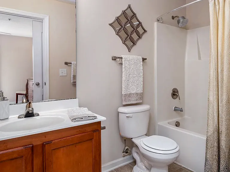 Madison Heights Luxury Apartments — Photo 43