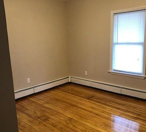 3rd image of 1014 Mineral Spring Ave
