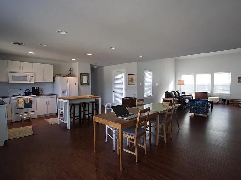 1308 Ruthven St #B — Photo 6