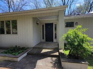 1299 Woodside Dr, Mc Lean, VA 22102