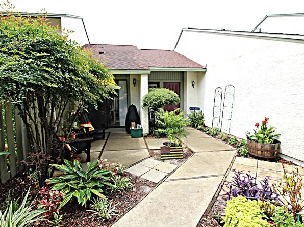 900 Bay Dr APT 41, Niceville, FL 32578