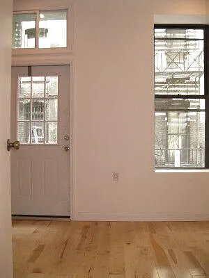 Rented by Tower Brokerage | media 31