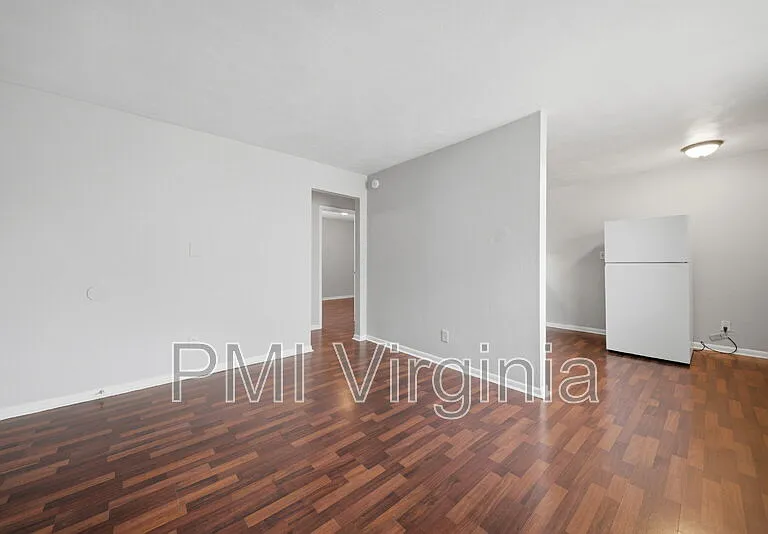 417 E Little Creek Rd #4 — Photo 4
