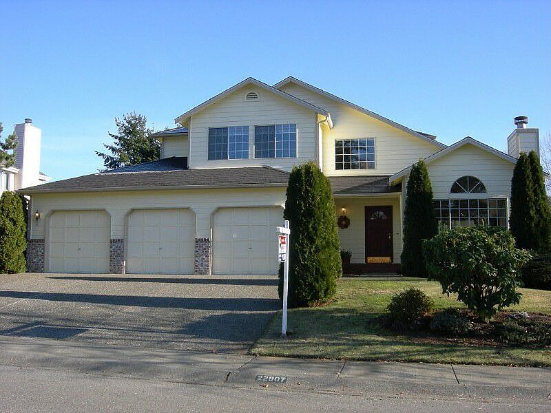 New Roof, Siding & Paint