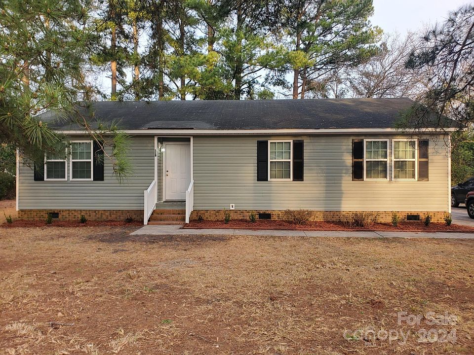 118 Malloy St, Red Springs, NC 28377 | Zillow