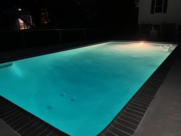 87 Rollins Road, Rollinsford, NH 03869