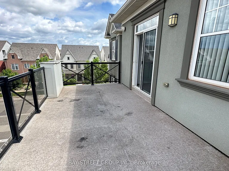 2333 Sawgrass Dr #305 — Photo 11