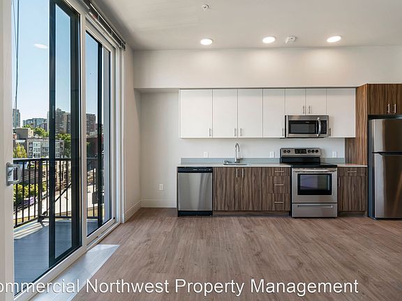 4th image of 1208 E Pine St #615