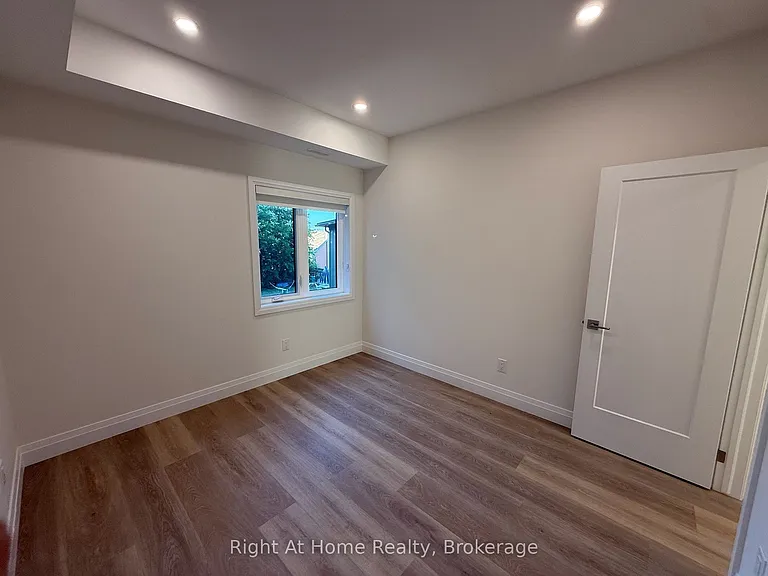 576B Guelph St — Photo 11