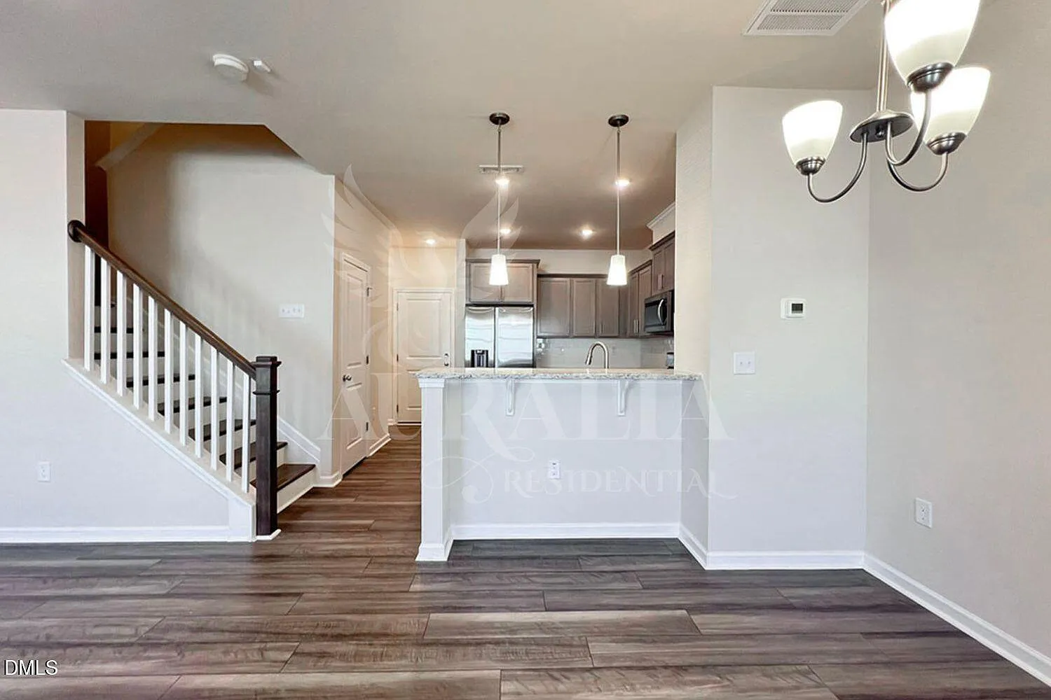 3 bed, 2.5 bath, 1786 sqft, $1,875 — Photo 3