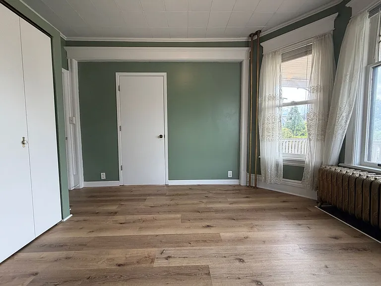 1128 Hammond Ave #1 — Photo 13