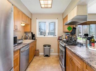 3956 Turquoise Cir, Eagan, MN 55122