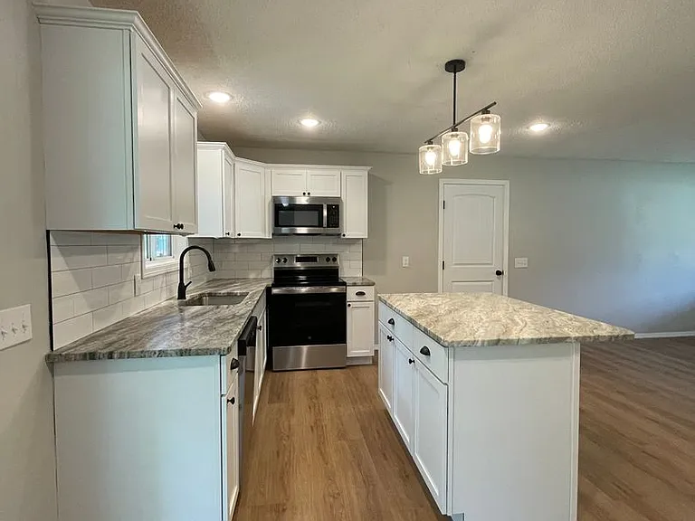 125 N Fairwood Ave — Photo 6