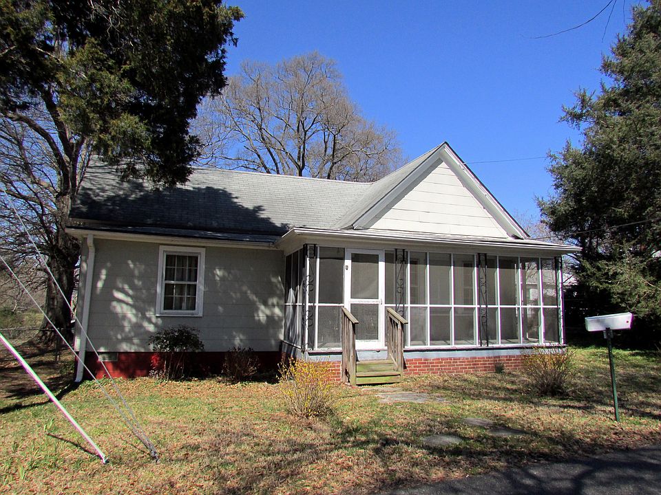 1st image of 1820 Hemlock Ave