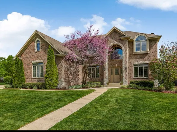 2227 Spartina Ln, Naperville, IL 60564