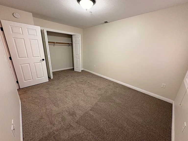 3707 S Broadway St — Photo 15