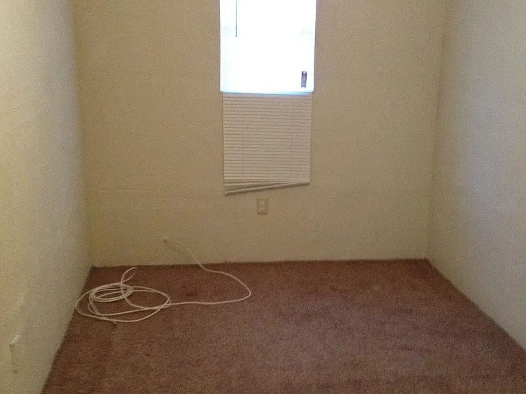 170 E Claremont St #HOUSE — Photo 3