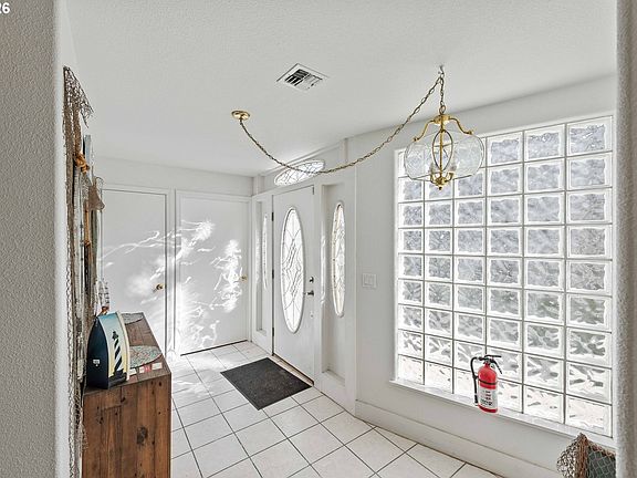 5th image of 1257 7th St SW